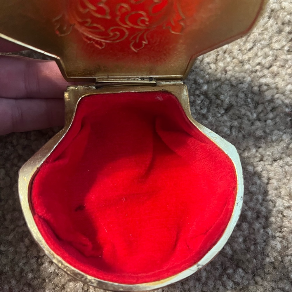 Seashell Trinket Box - Picture 6 of 8
